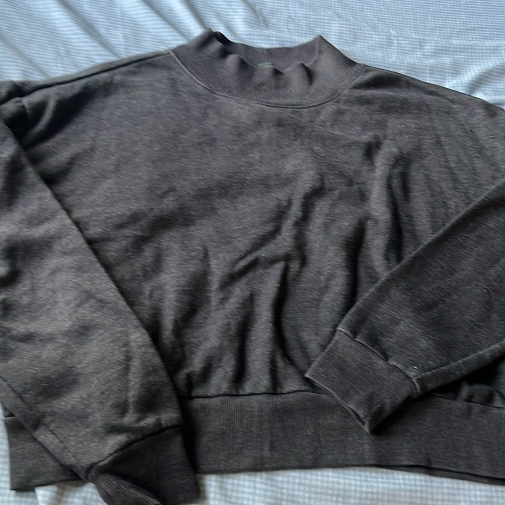 Cropped long sleeve